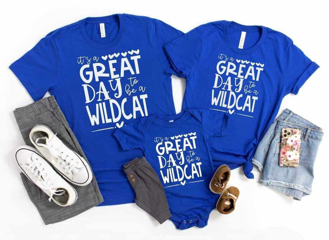 It's A Great Day to Be a Graphic Tee