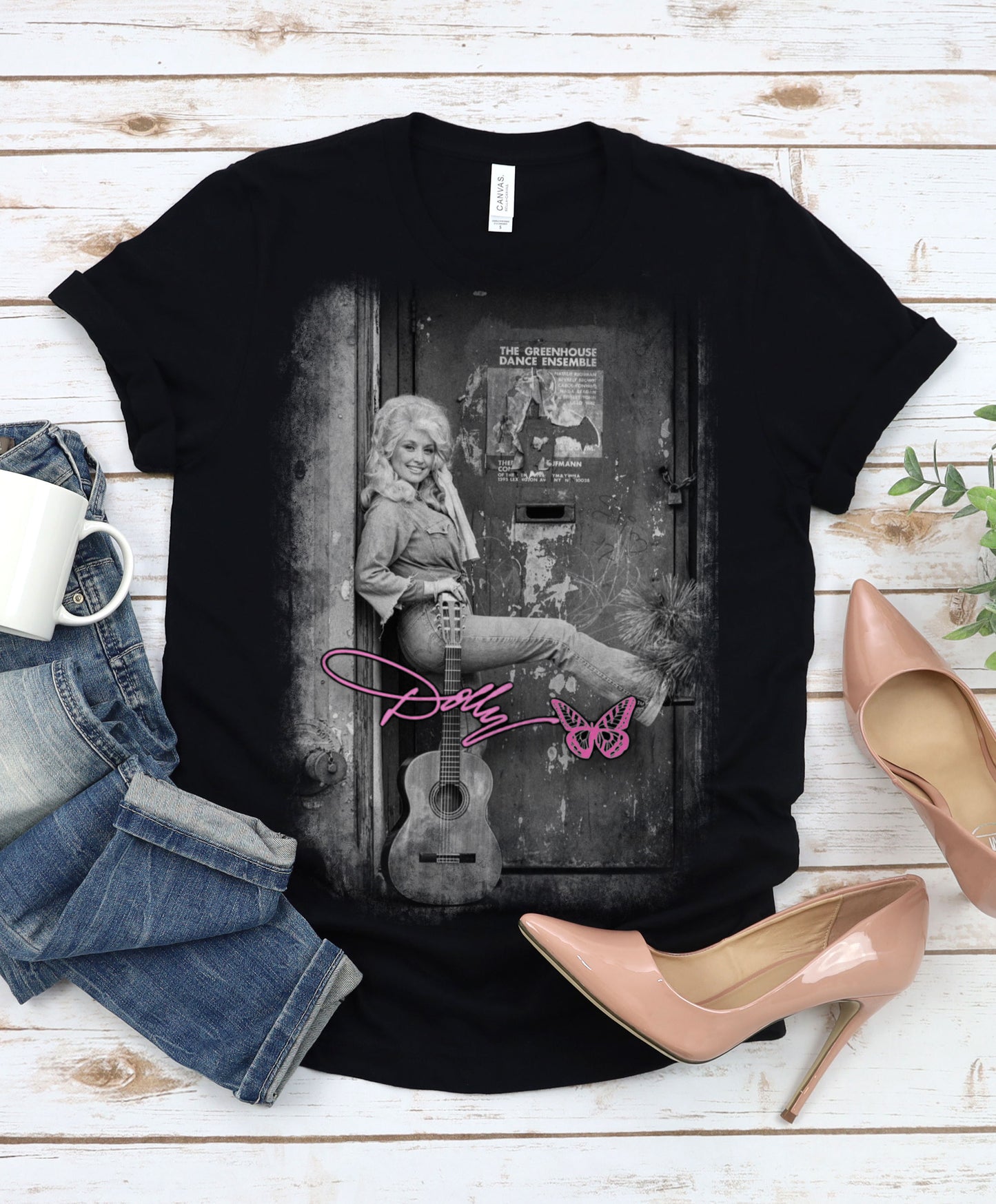 Dolly Graphic Tee